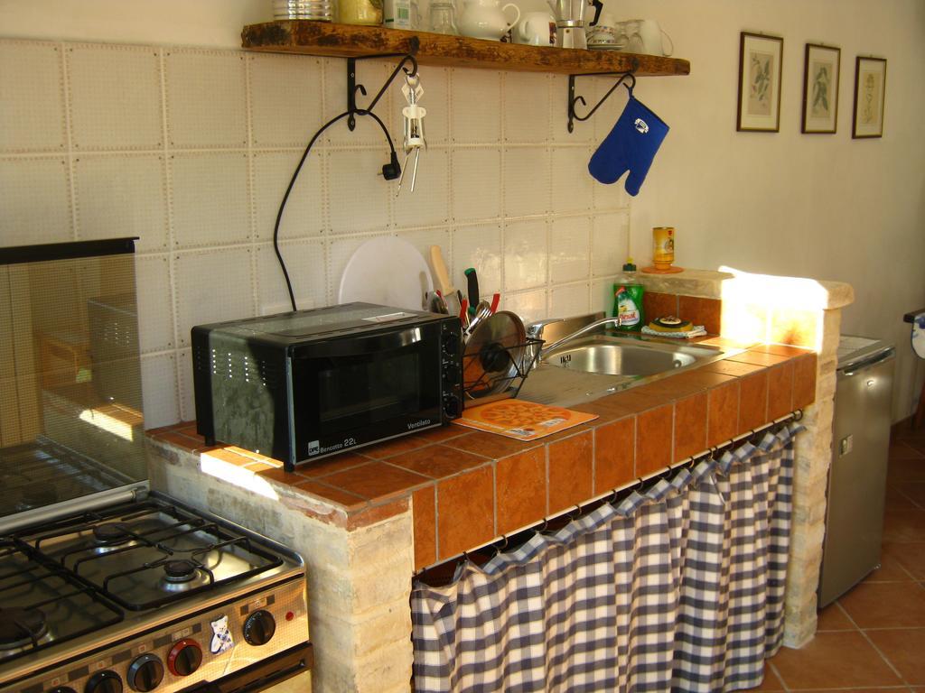 Bb Fonterrante Apartment Monterubbiano Room photo
